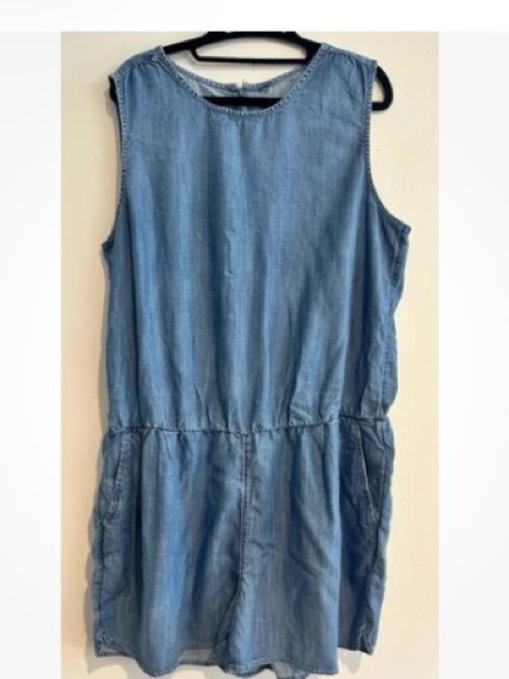 Gap EUC chambray romper with pockets! Size XL